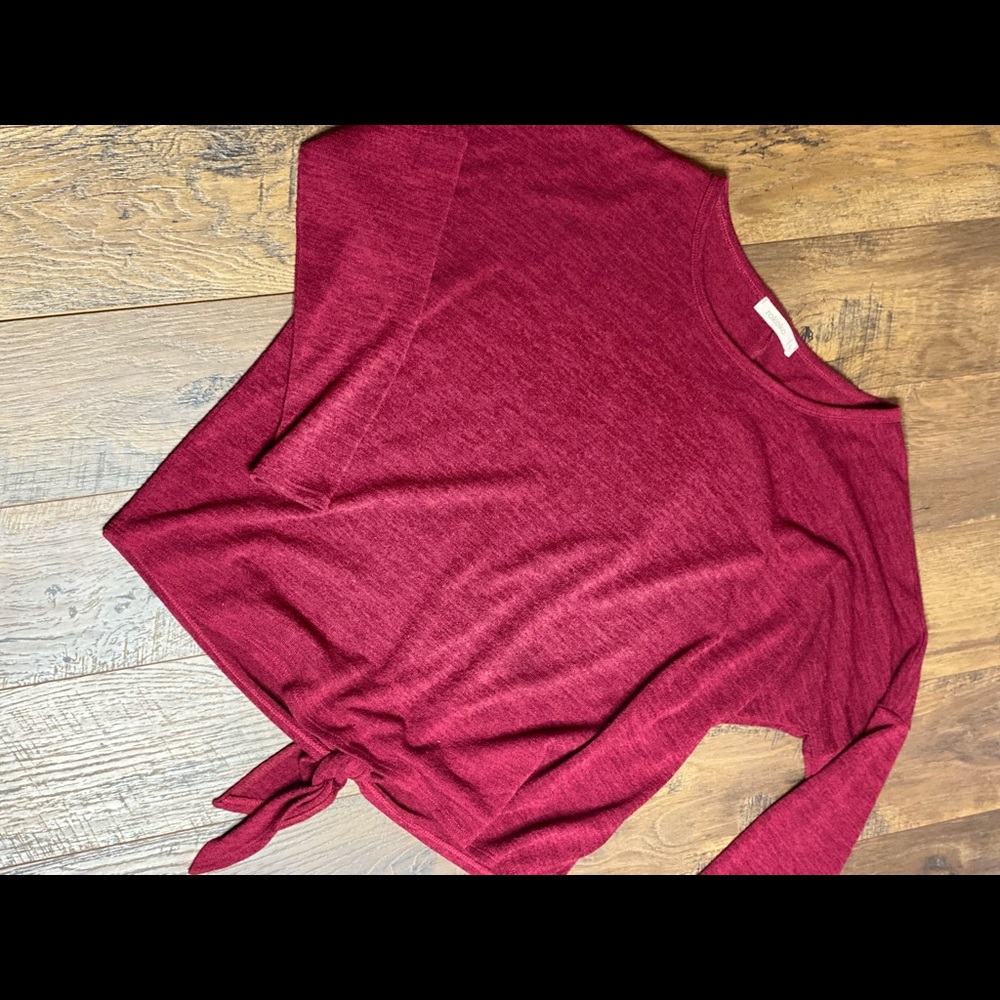 Size Large Boutique Long Sleeve Shirt